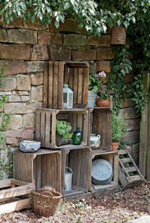 Les recycler permet non seulement de réduire les déchets, mais aussi de créer des objets utiles et décoratifs à moindre coût.