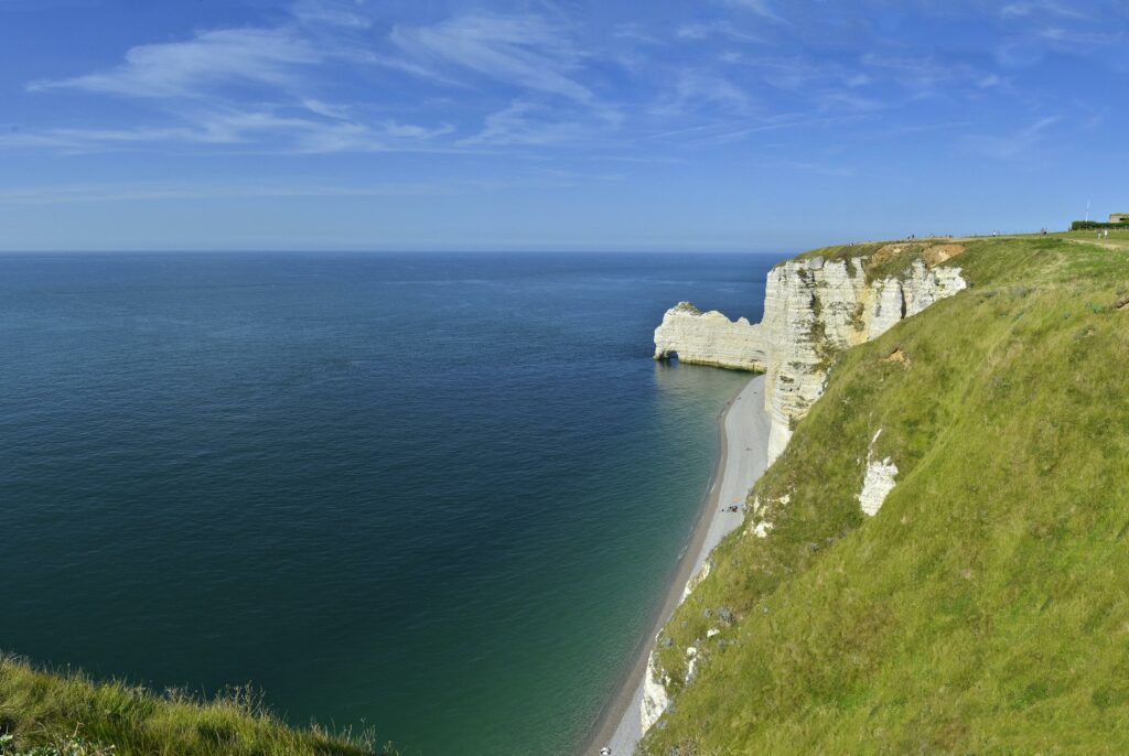 Voici le contexte du salon cote sud 